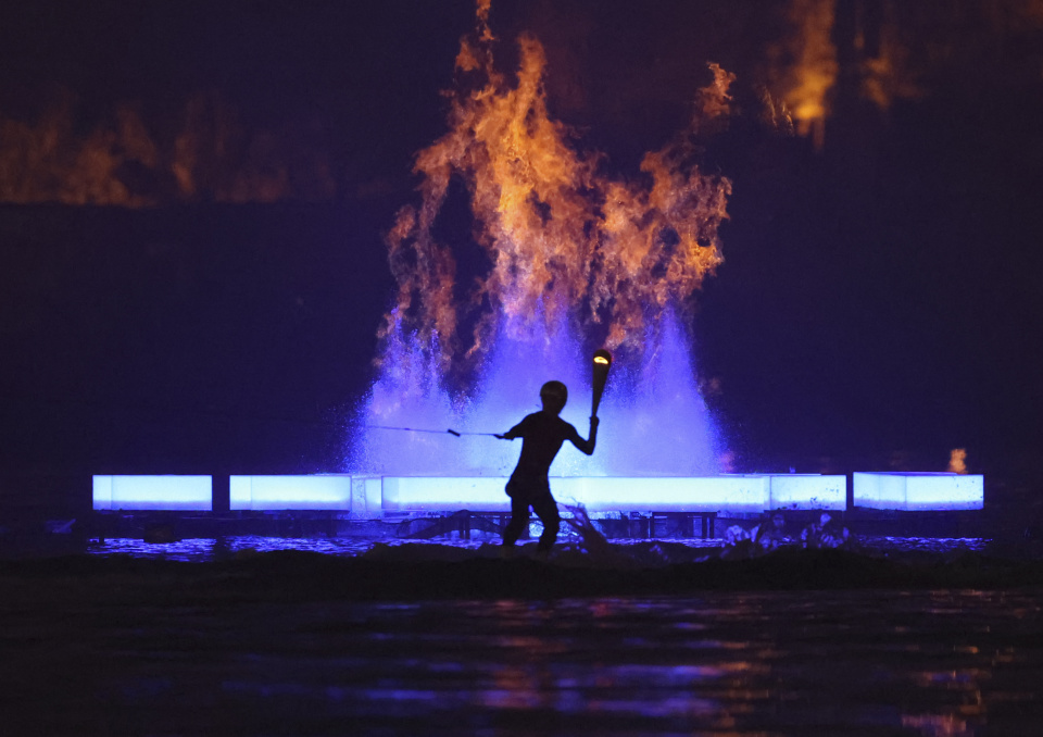 萌态十足, 都报道组