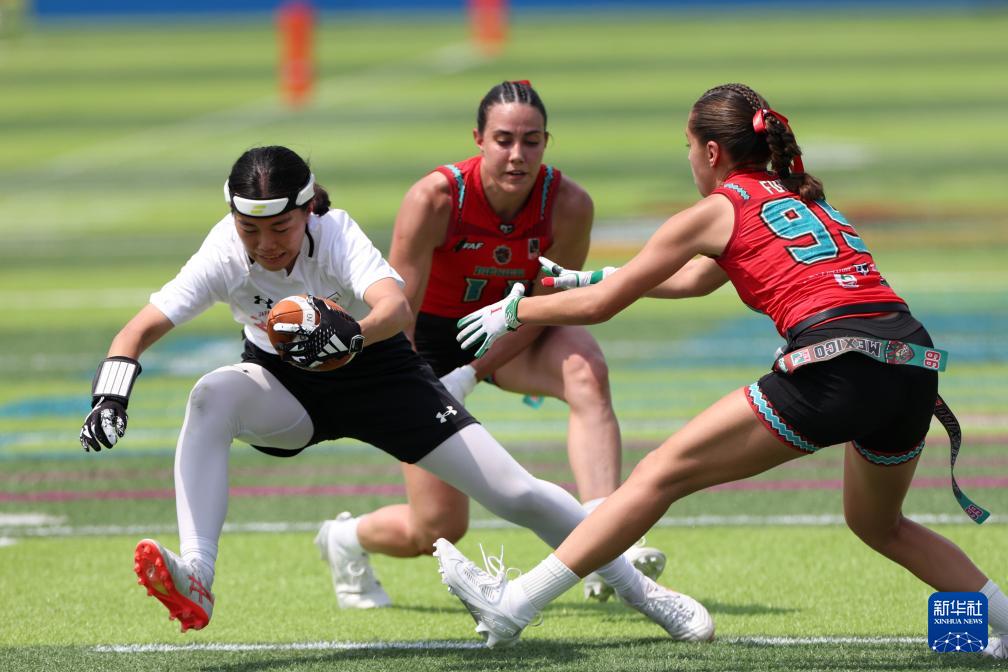 球女子预赛, 胜日本队