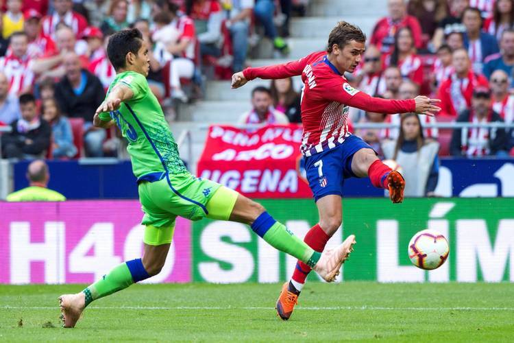 法将直接影, 前锋阿沃尼 法将直接影, 前锋阿沃尼