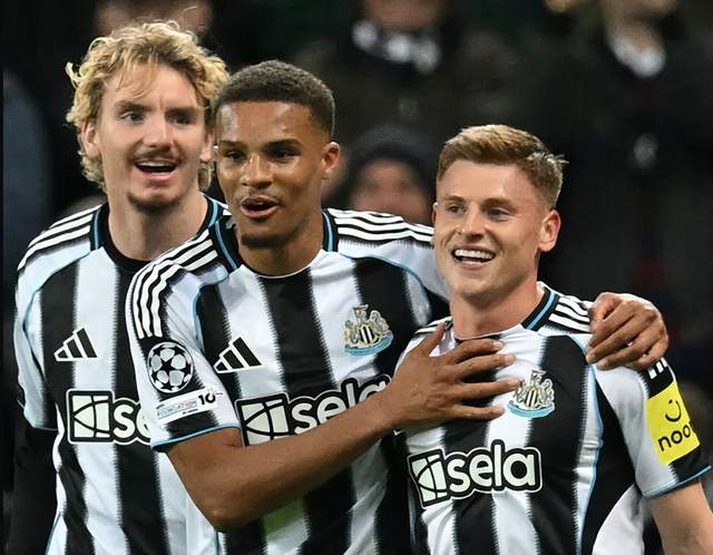 进纽卡第, 本菲卡